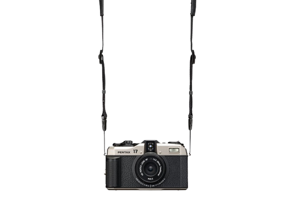PENTAX 17