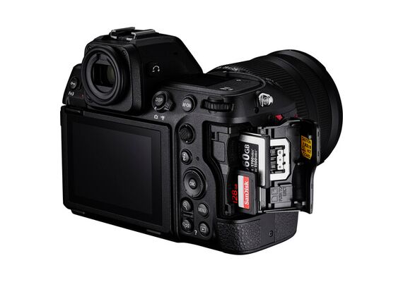 NIKON Z8 + 24-120mm f/4 S