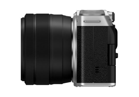 FUJIFILM X-M5 + XC 15-45mm f/3.5-5.6 OIS PZ - Prata