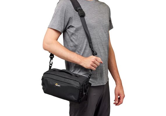 LOWEPRO Saco ProActic Lite SLX 120 AW III - Preto 5L