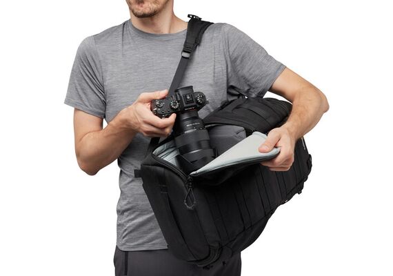 LOWEPRO Mochila ProTactic BP 350 AW III - Preto 17 L