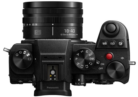 PANASONIC Lumix S5D + S 18-40mm f/4.5-6.3