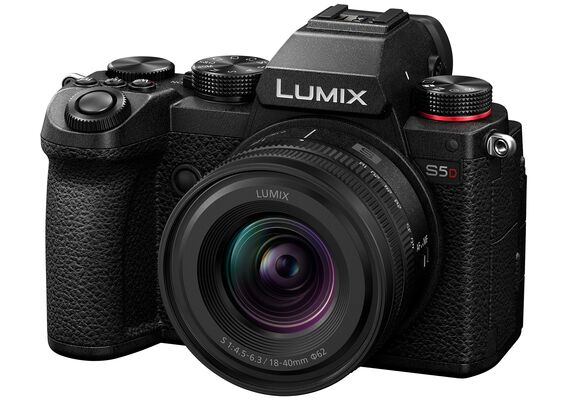 PANASONIC Lumix S5D + S 18-40mm f/4.5-6.3