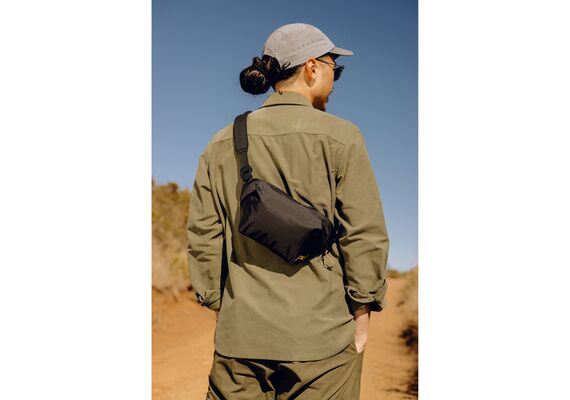 PEAK DESIGN Outdoor Sling 2L - Preto