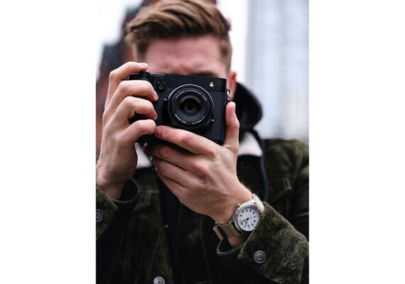 FUJIFILM GFX 100RF - Preto