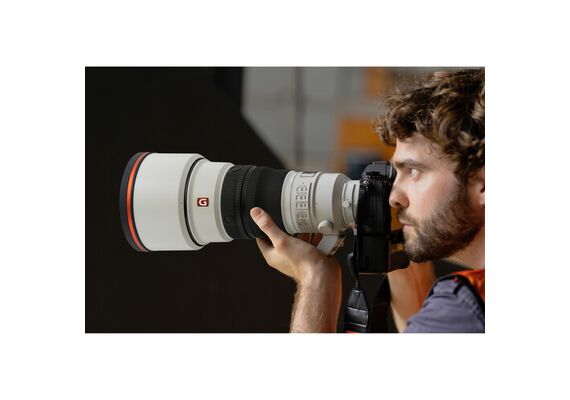 SONY FE 300m f/2.8 GM OSS