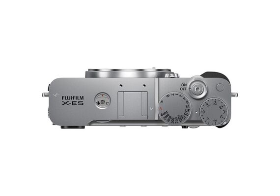 FUJIFILM X-E5 + Fujinon XF 23mm f/2.8 R WR (Prata)