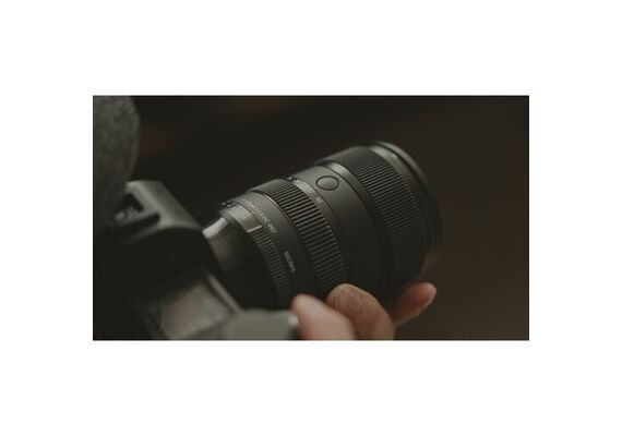 SIGMA 17-40mm f/1.8 DC Art L-Mount