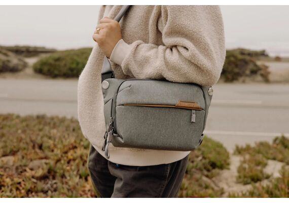 PEAK DESIGN Bolsa de Ombro Everyday Sling 3L V2 - Ash
