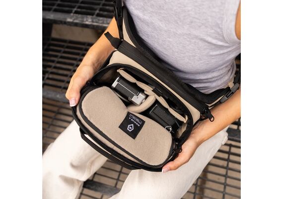 WANDRD Rogue Sling V2 4L - Yuma Tan