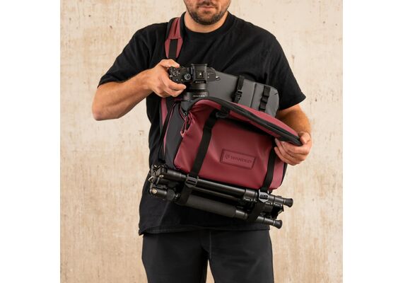 WANDRD Rogue Sling V2 9L - Rhone Burgundy