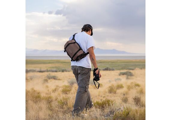 WANDRD Rogue Sling V2 9L - Atacama Clay