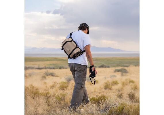WANDRD Rogue Sling V2 9L - Yuma Tan
