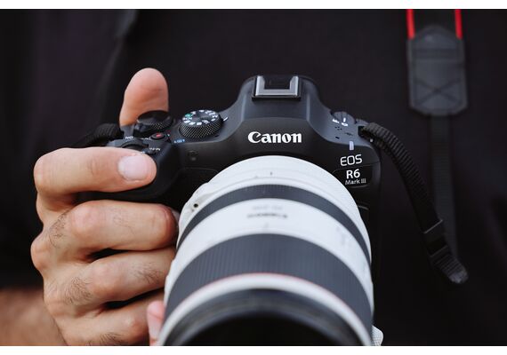 CANON EOS R6 Mark III + RF 24-105mm f/4-7.1 IS STM