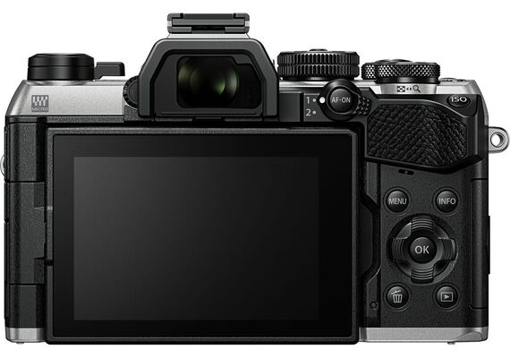 OM SYSTEM OM-5 Mark II  + 14-150mm f/4-5.6 II - Prata