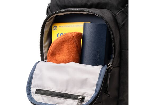 THINKTANK Mochila DarkLight 14L - Preto