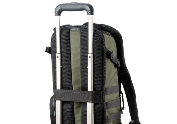 THINKTANK Mochila DarkLight 14L - Verde