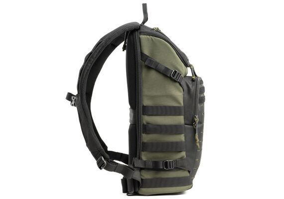 THINKTANK Mochila DarkLight 14L - Verde