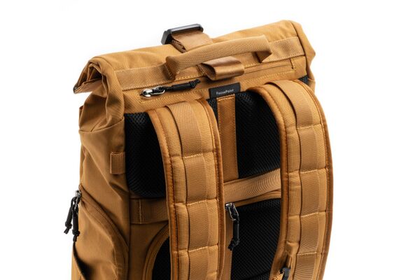THINK TANK Mochila Focus Point 30L - Dourado