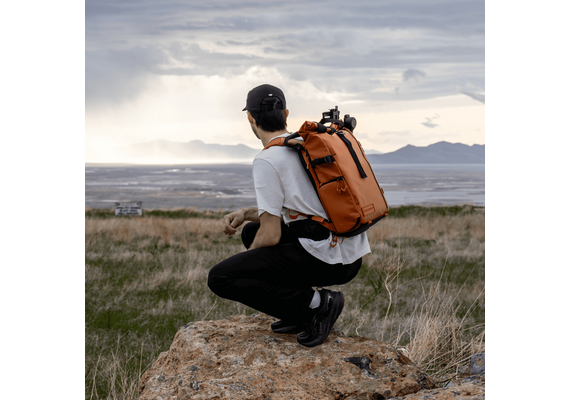 WANDRD Mochila de Viagem + Bolsa Organizadora PRVKE 21L - Laranja Sedona