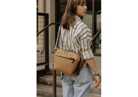 PEAK DESIGN Bolsa de Ombro Everyday Sling 6L V2 - Coyote