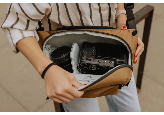 PEAK DESIGN Bolsa de Ombro Everyday Sling 6L V2 - Coyote